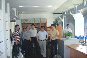 Zhuo gaozhu,el director adjunto de la Comisión Permanente de Wenzhou,vinieron a DONJOY a visitar la empresa.